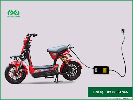 Xe hết bình nên sạc hay thay và Chạy bao lâu thì xe hết điện? 11 xe het binh nen sac hay thay 2 1