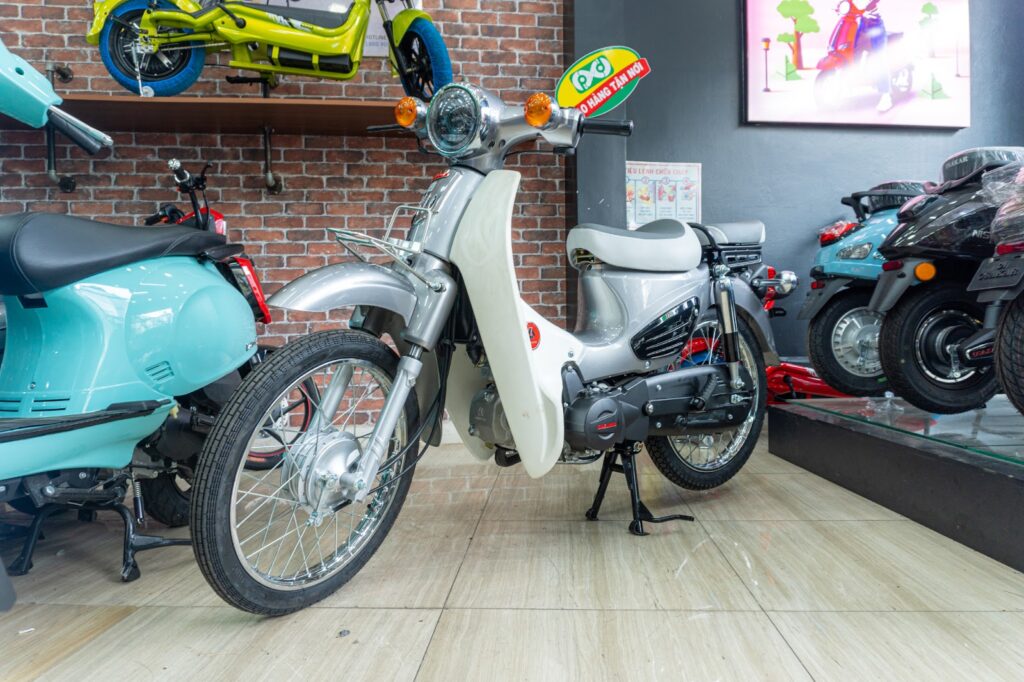 Những mẫu xe Cub 50 dành cho học sinh được yêu thích nhất hiện nay 11 Mẫu xe Cub 50 dành cho học sinh Daelim C1.