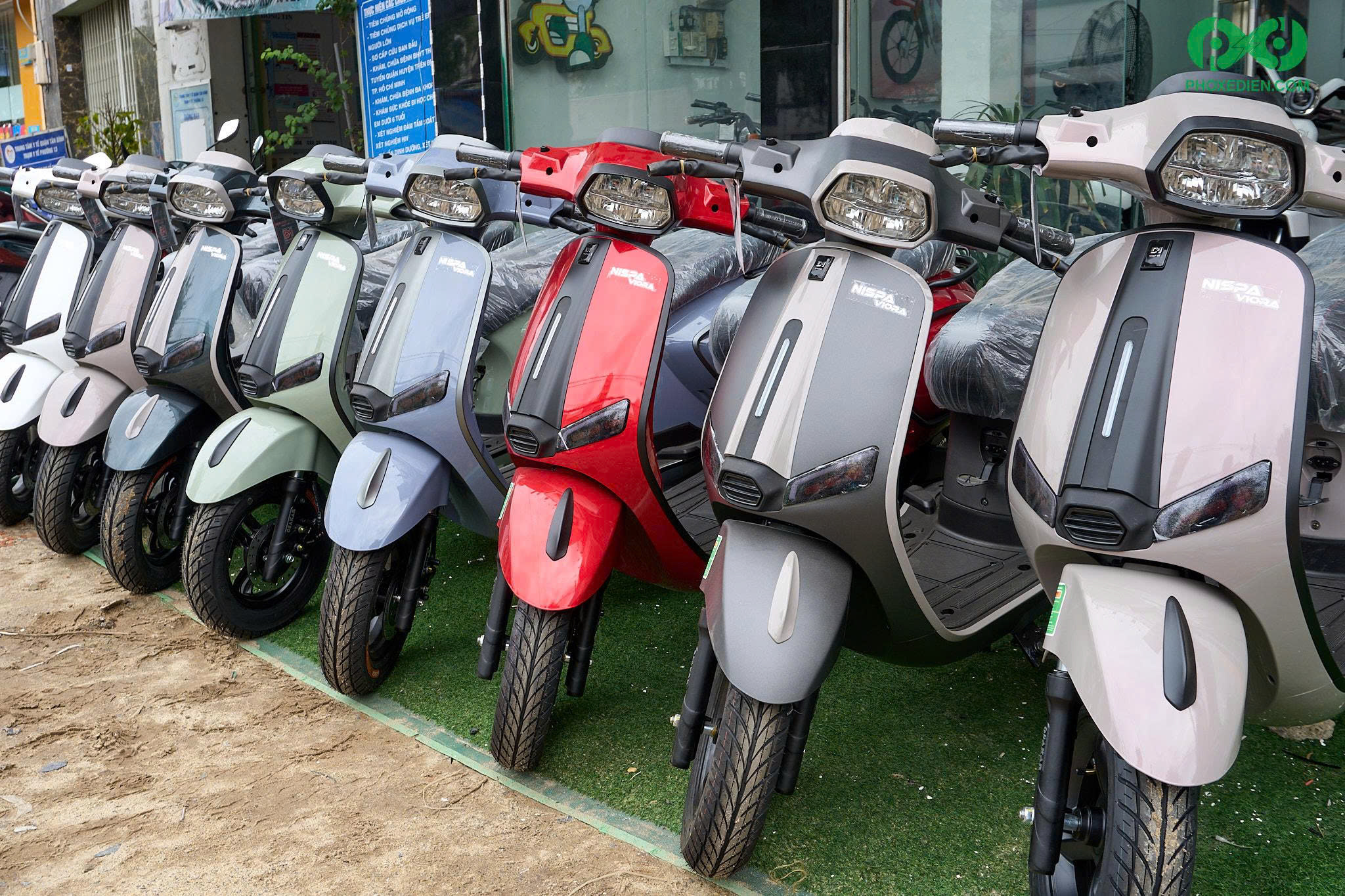 Top 5 mẫu xe máy điện rẻ nhất hiện nay phù hợp cho sinh viên 4 Osakar-Nispa-Viora